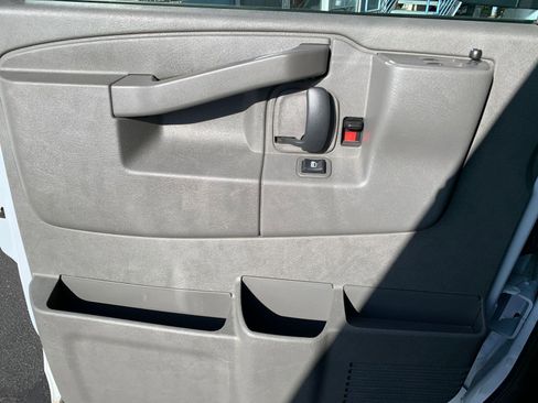 Used 2025 GMC Savana 3500 LT w/ LT Preferred Equipment Group image 20