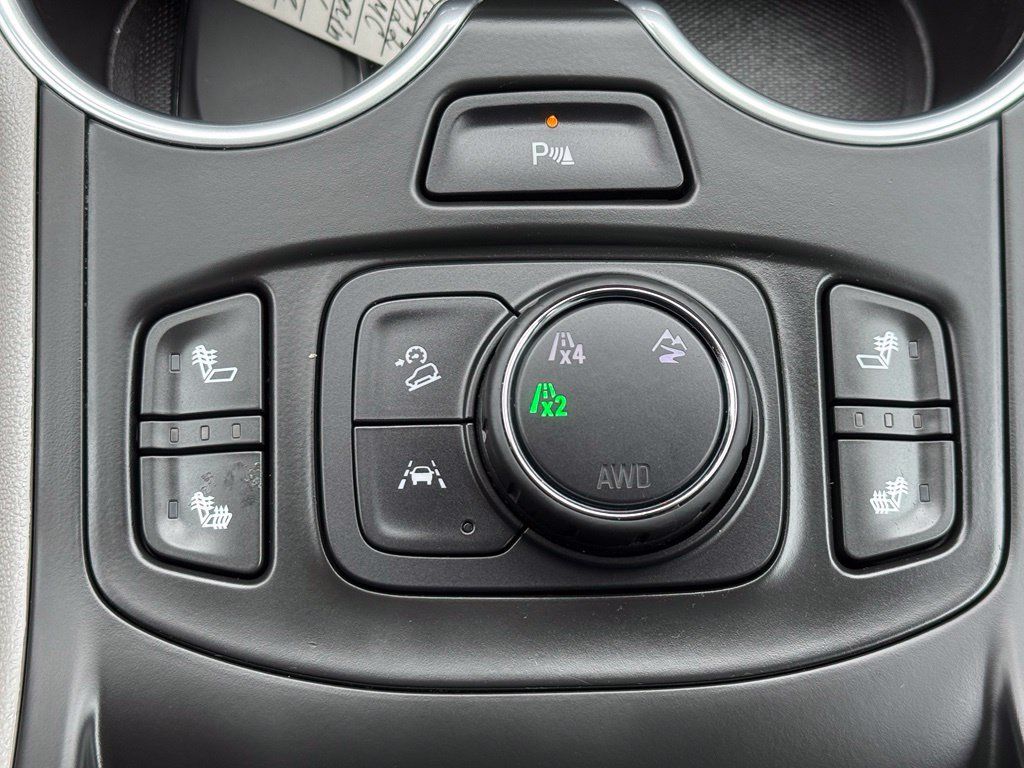 Used 2022 GMC Terrain SLT w/ Infotainment Package II AWD/4WD image 29