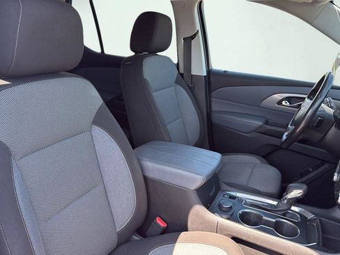 Used 2021 Chevrolet Traverse LT w/ LPO, Floor Liner Package AWD/4WD image 26