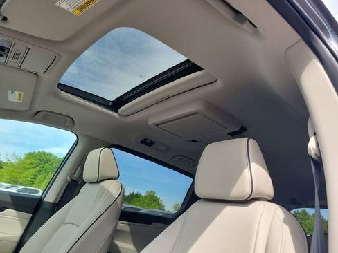 New 2026 Honda Odyssey Touring image 17