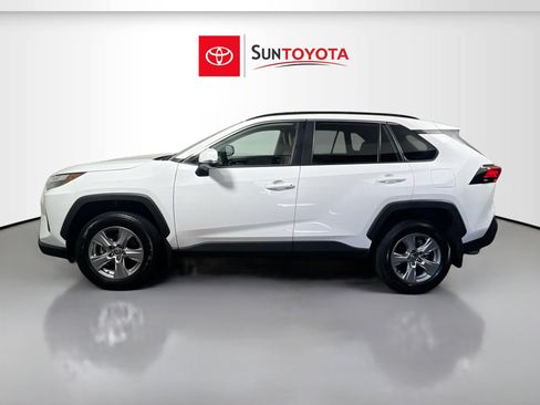 Used 2025 Toyota RAV4 XLE w/ Convenience Package image 7
