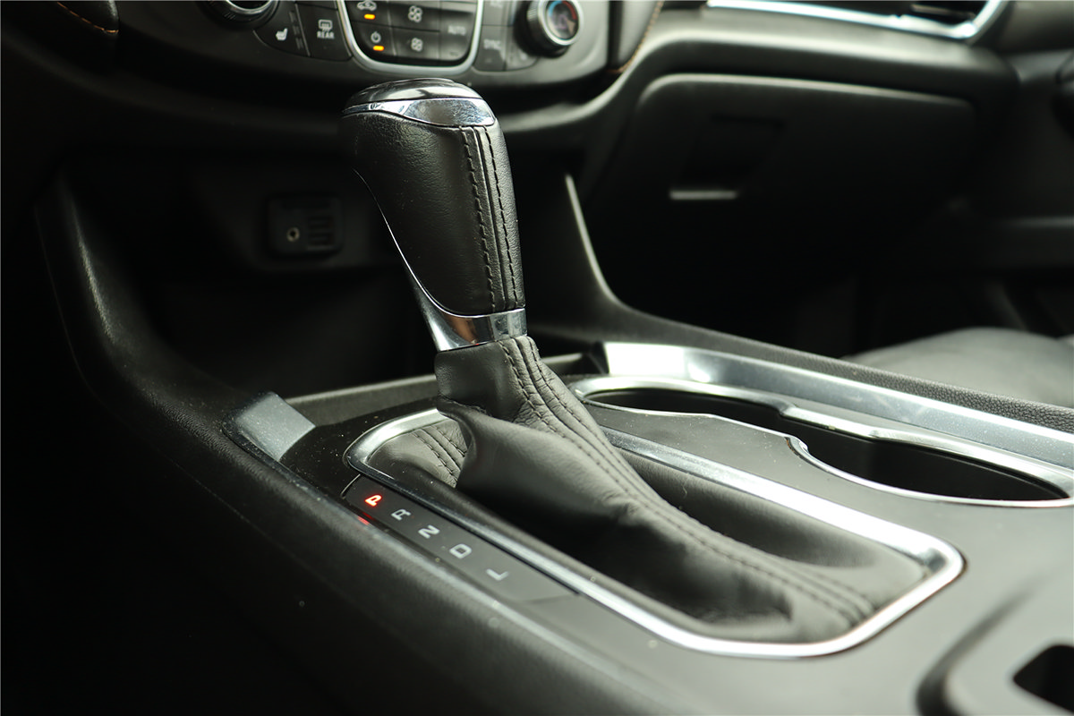 Used 2020 Chevrolet Traverse RS FWD image 37