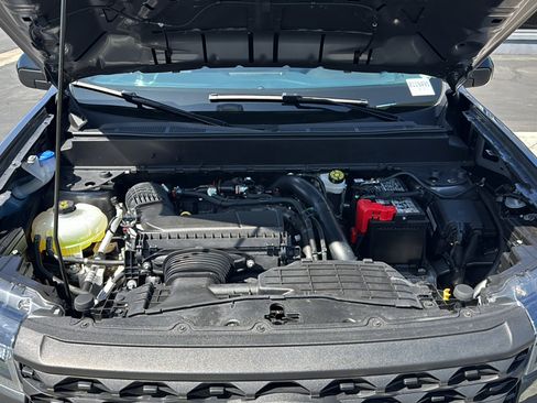 Used 2025 Ford Maverick XLT w/ XLT Luxury Package AWD/4WD image 25
