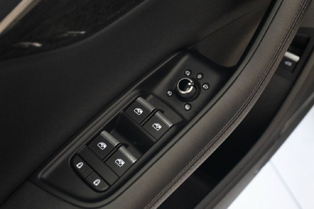Used 2023 Audi Q7 3.0T Premium Plus AWD/4WD image 19
