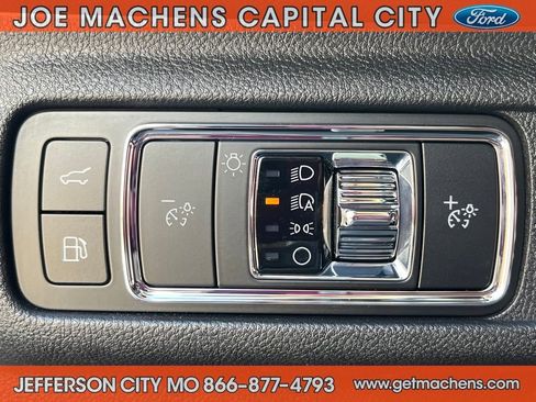 Used 2025 Lincoln Corsair Grand Touring w/ Jet Appearance Package image 22