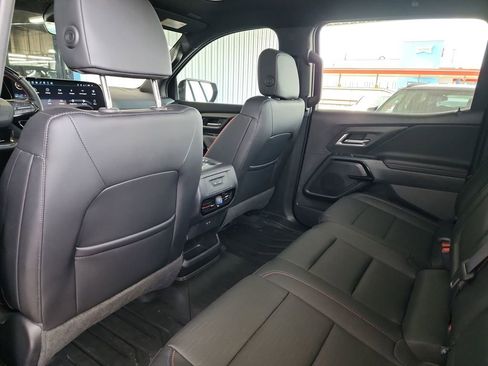 Used 2025 Chevrolet Silverado EV RST AWD/4WD image 40