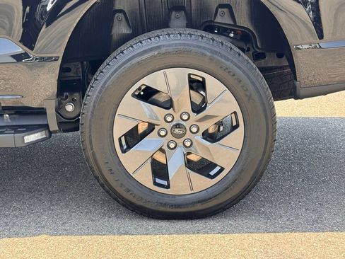 Certified 2022 Ford F150 Lightning Lariat AWD/4WD image 14