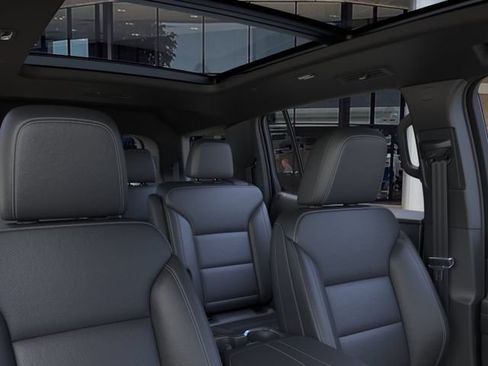 New 2027 Chevrolet Traverse LT w/ Sun and Wheel Package FWD image 24