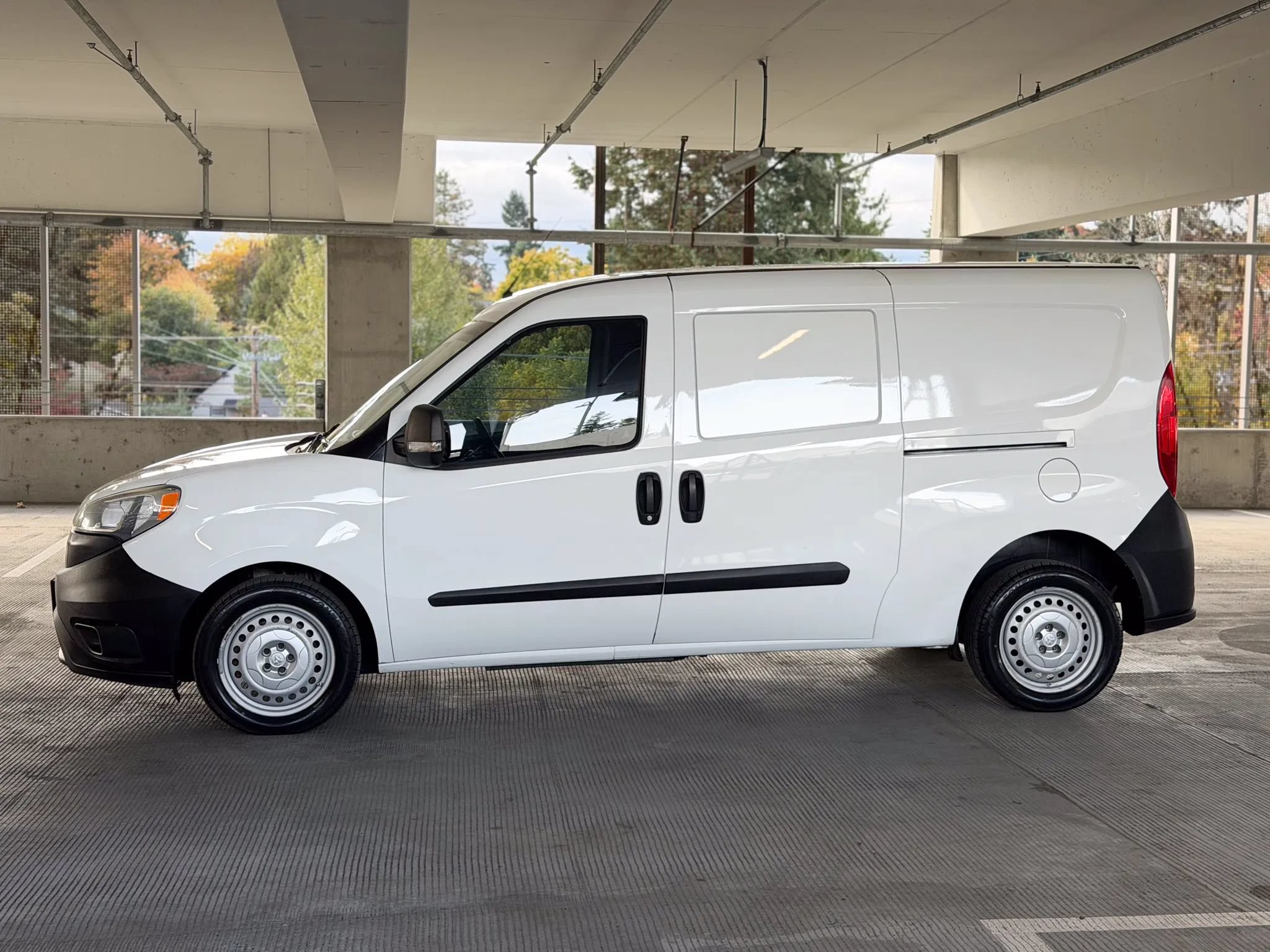 Used 2016 RAM ProMaster City Tradesman w/ Rear Back-up Camera Group FWD image 8