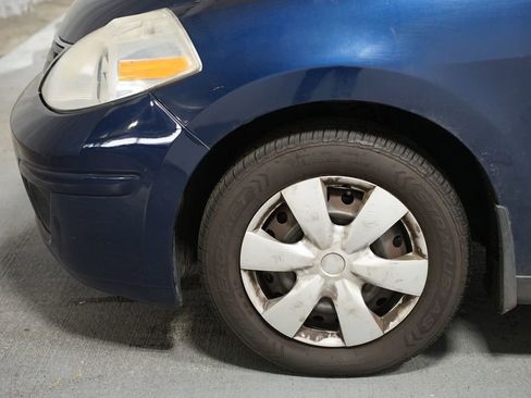 Used 2012 Nissan Versa 1.8 S w/ Plus Pkg FWD image 5