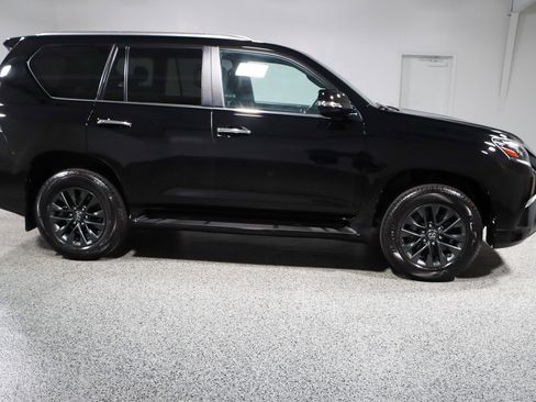 Used 2023 Lexus GX 460 Premium w/ Premium Package image 6