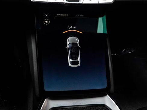 Used 2024 Lucid Air Pure RWD image 32
