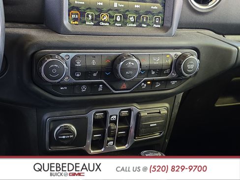 Used 2018 Jeep Wrangler Unlimited Sahara w/ Quick Order Package 24M Moab AWD/4WD image 16