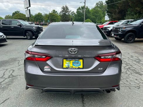 Used 2024 Toyota Camry SE w/ Convenience Package FWD image 5