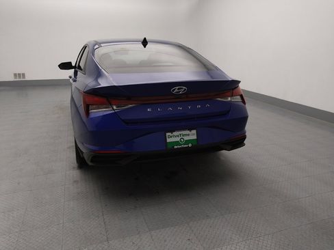 Used 2023 Hyundai Elantra SEL w/ Convenience Package image 6