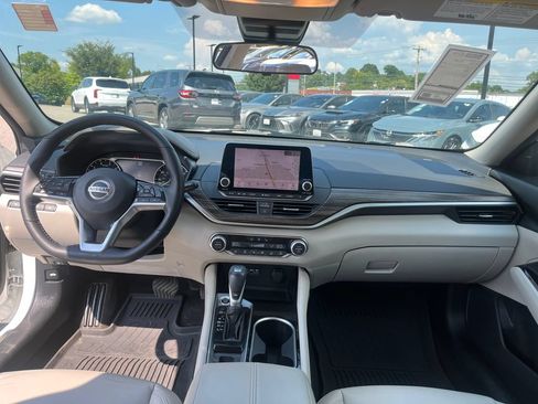 Used 2022 Nissan Altima 2.5 SL FWD image 21