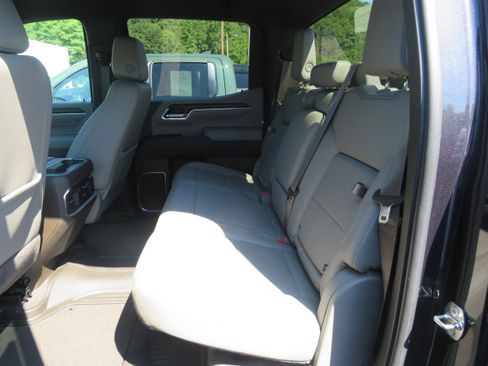 Used 2022 GMC Sierra 1500 SLT w/ SLT Convenience Package image 7