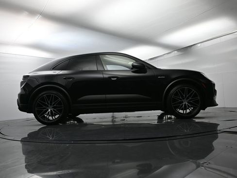 Certified 2024 Porsche Macan 4 Electric image 50