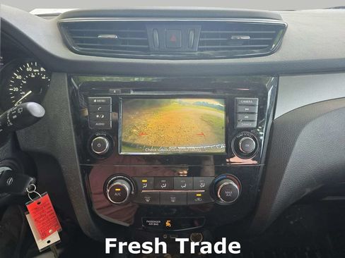 Used 2020 Nissan Rogue Sport S w/ Appearance Package FWD image 12