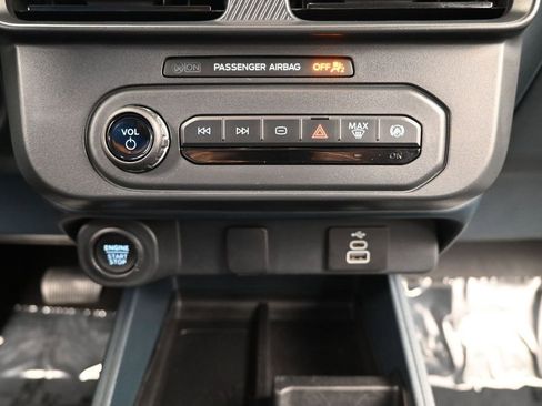 Used 2025 Ford Maverick XLT w/ Equipment Group 301A AWD/4WD image 20