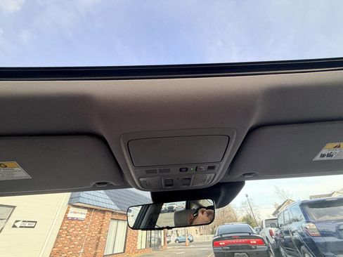 Used 2018 Honda Accord Touring image 52