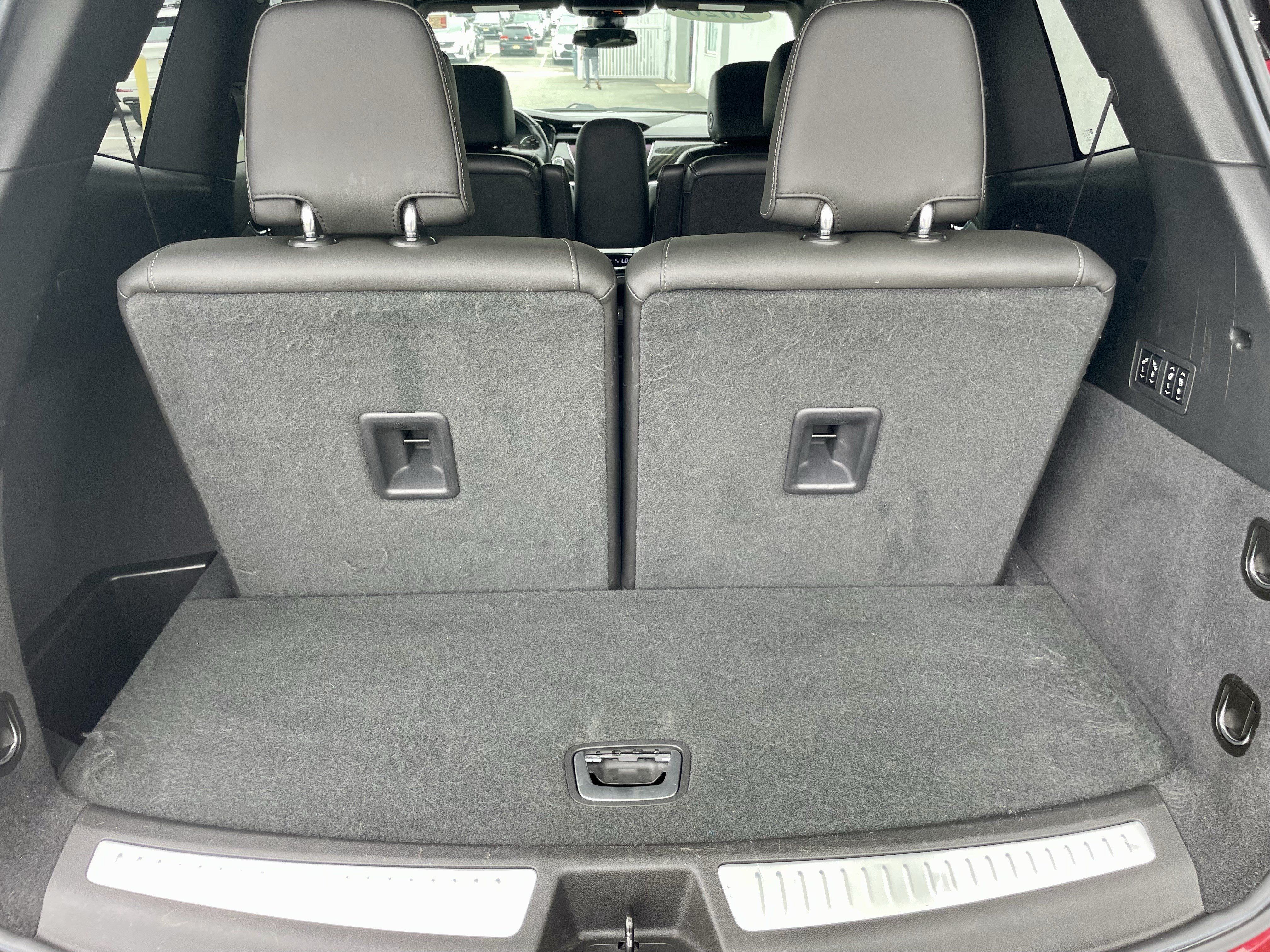 Used 2020 Cadillac XT6 Premium Luxury AWD/4WD image 39
