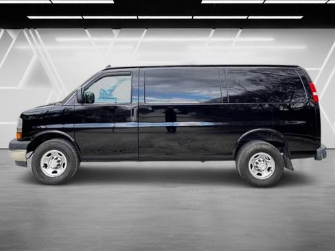 Used 2019 Chevrolet Express 2500 w/ Driver Convenience Package image 5