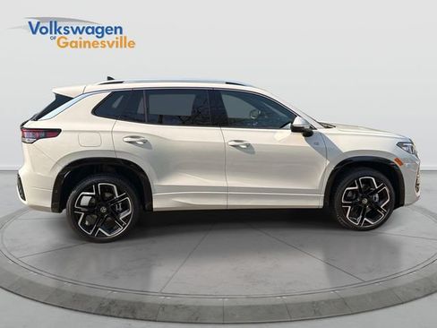 New 2026 Volkswagen Tiguan SEL R-Line AWD/4WD image 2