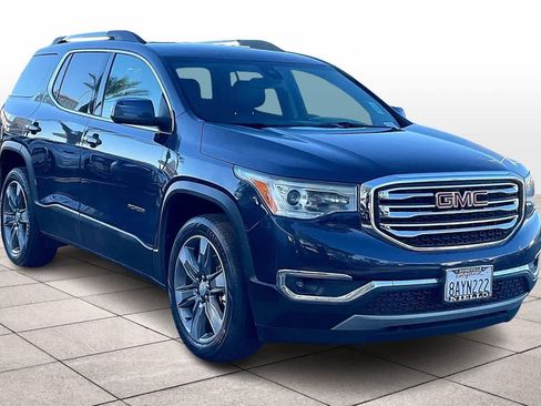 Used 2018 GMC Acadia SLT image 2