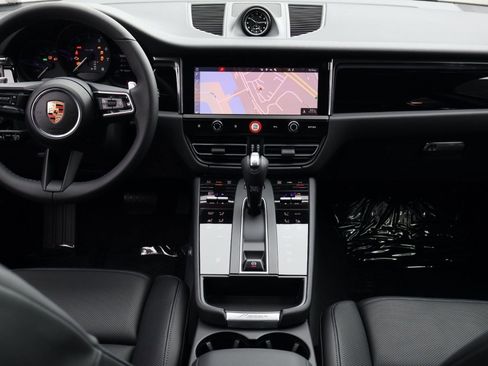 New 2026 Porsche Macan AWD/4WD image 20
