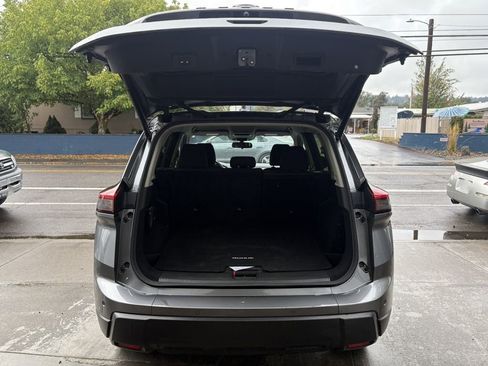 Certified 2024 Nissan Rogue SV image 10