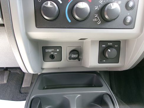 Used 2005 Dodge Dakota SLT w/ Trailer Tow Group image 17