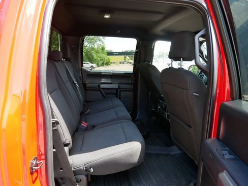 Used 2019 Ford F150 XLT w/ Equipment Group 302A Luxury AWD/4WD image 9