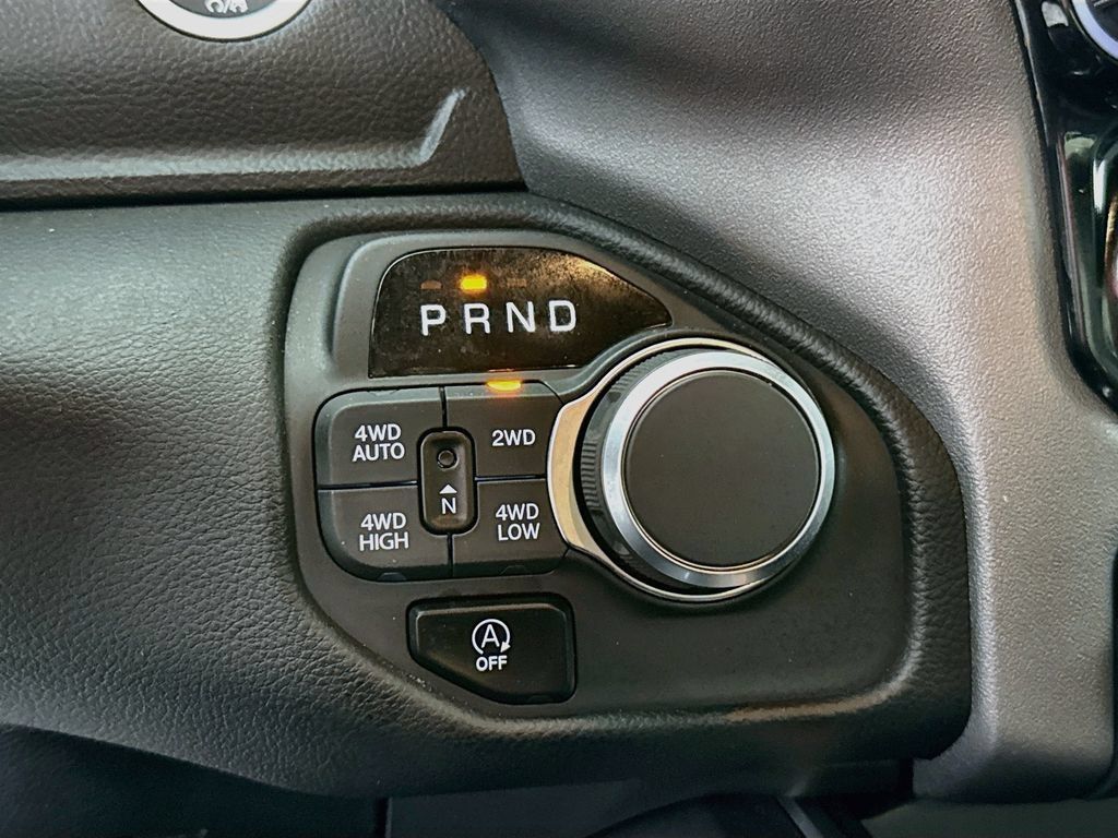 Used 2025 RAM 1500 Big Horn AWD/4WD image 10