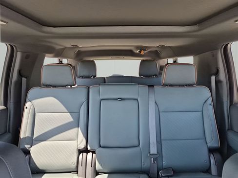 New 2026 GMC Yukon XL AT4 w/ AT4 Preferred Package image 44