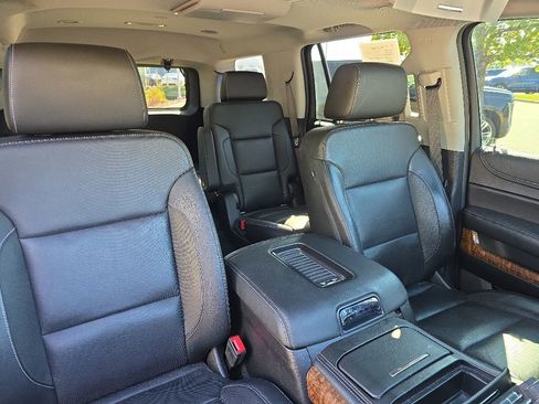 Used 2019 Chevrolet Tahoe Premier AWD/4WD image 24