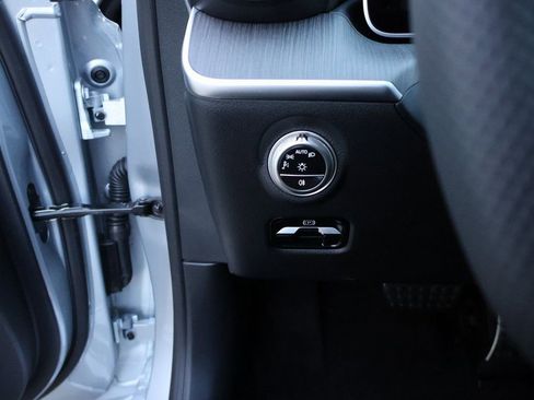 New 2026 Mercedes-Benz C 43 AMG 4MATIC Sedan image 40