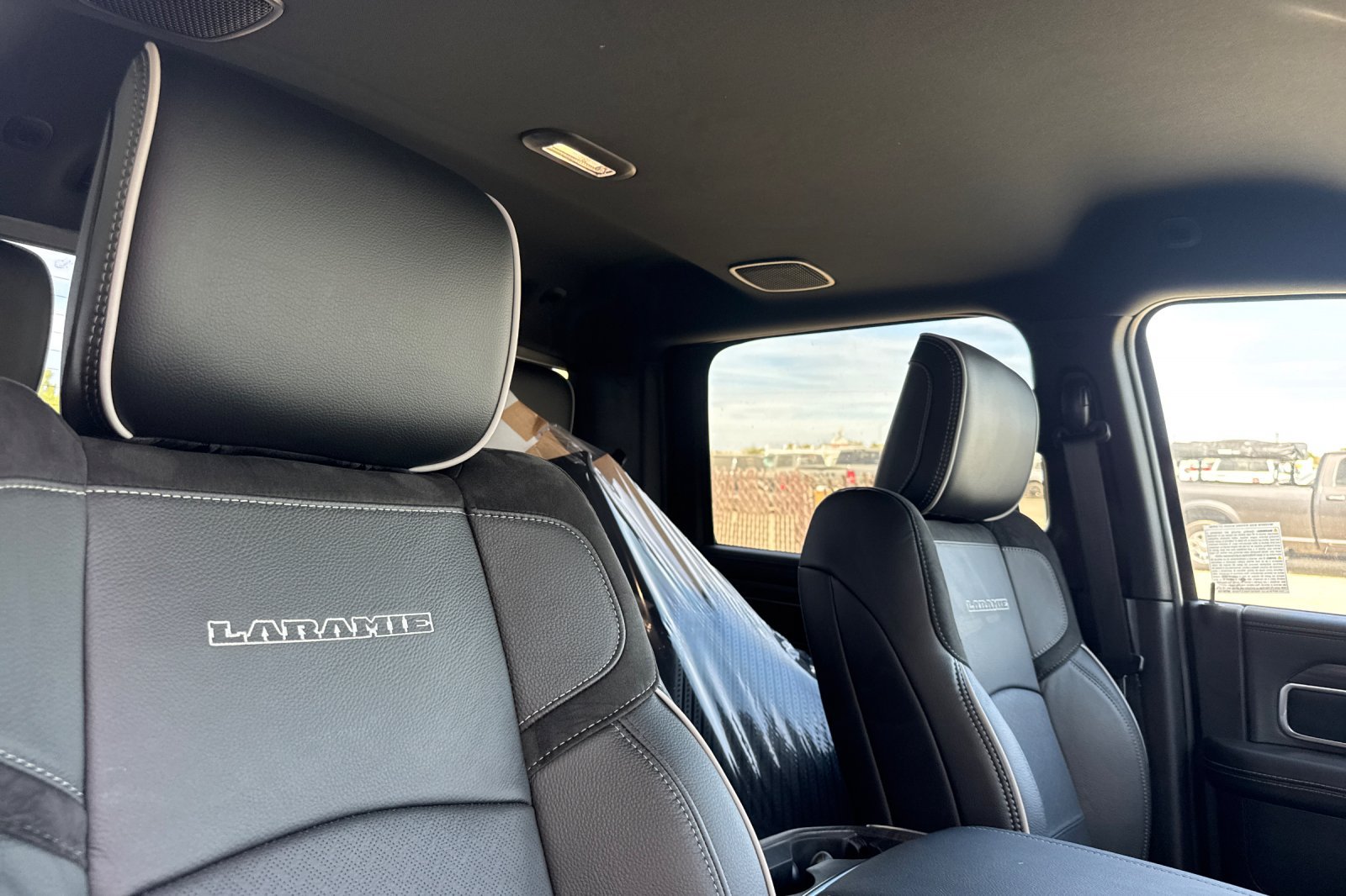 New 2026 RAM 3500 Laramie w/ Max Tow Package AWD/4WD image 15