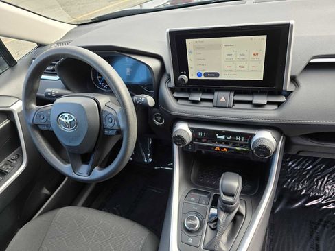 Certified 2025 Toyota RAV4 XLE image 10