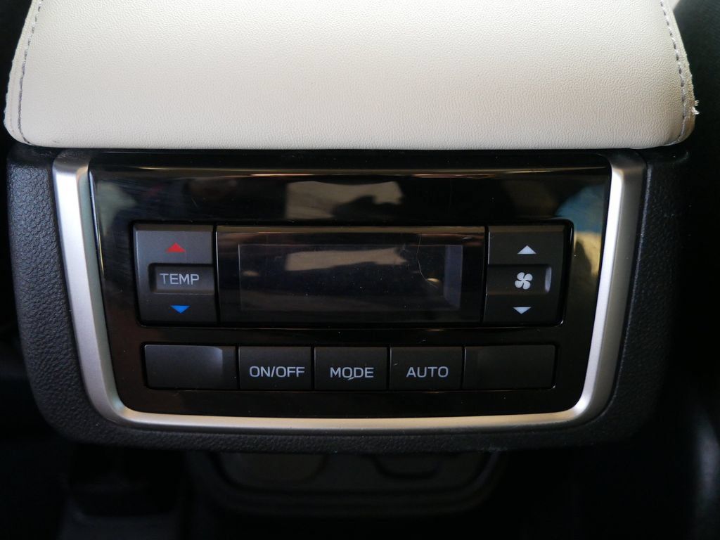 Used 2020 Subaru Ascent Premium w/ Convenience Package AWD/4WD image 13