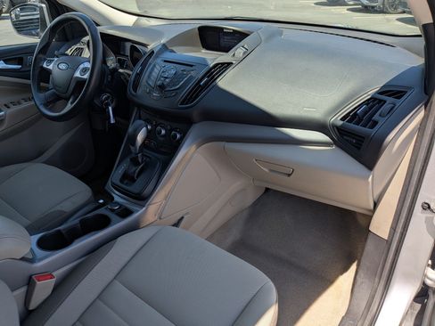 Used 2015 Ford Escape SE FWD image 34
