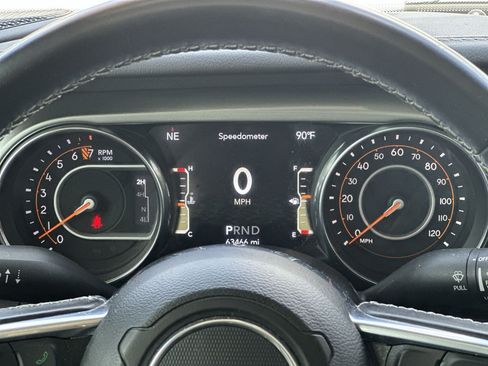 Used 2021 Jeep Gladiator Overland AWD/4WD image 32