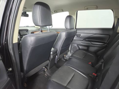 Used 2015 Mitsubishi Outlander GT AWD/4WD image 19