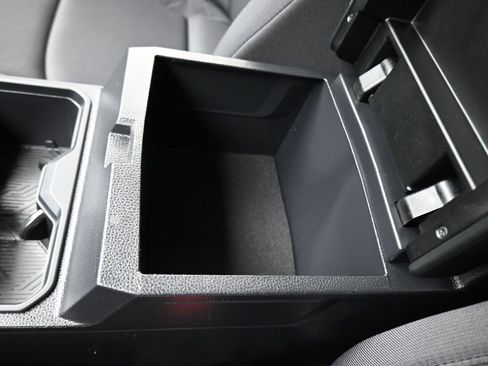 Used 2025 Toyota Tacoma SR image 22