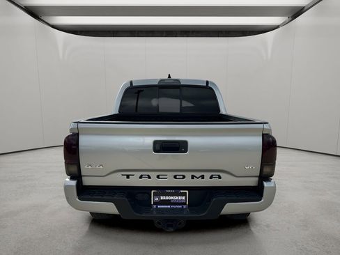 Used 2023 Toyota Tacoma SR image 4