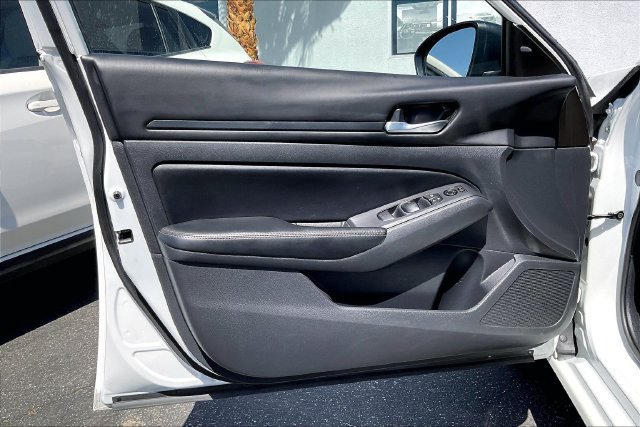 Certified 2024 Nissan Altima 2.5 SV FWD image 22