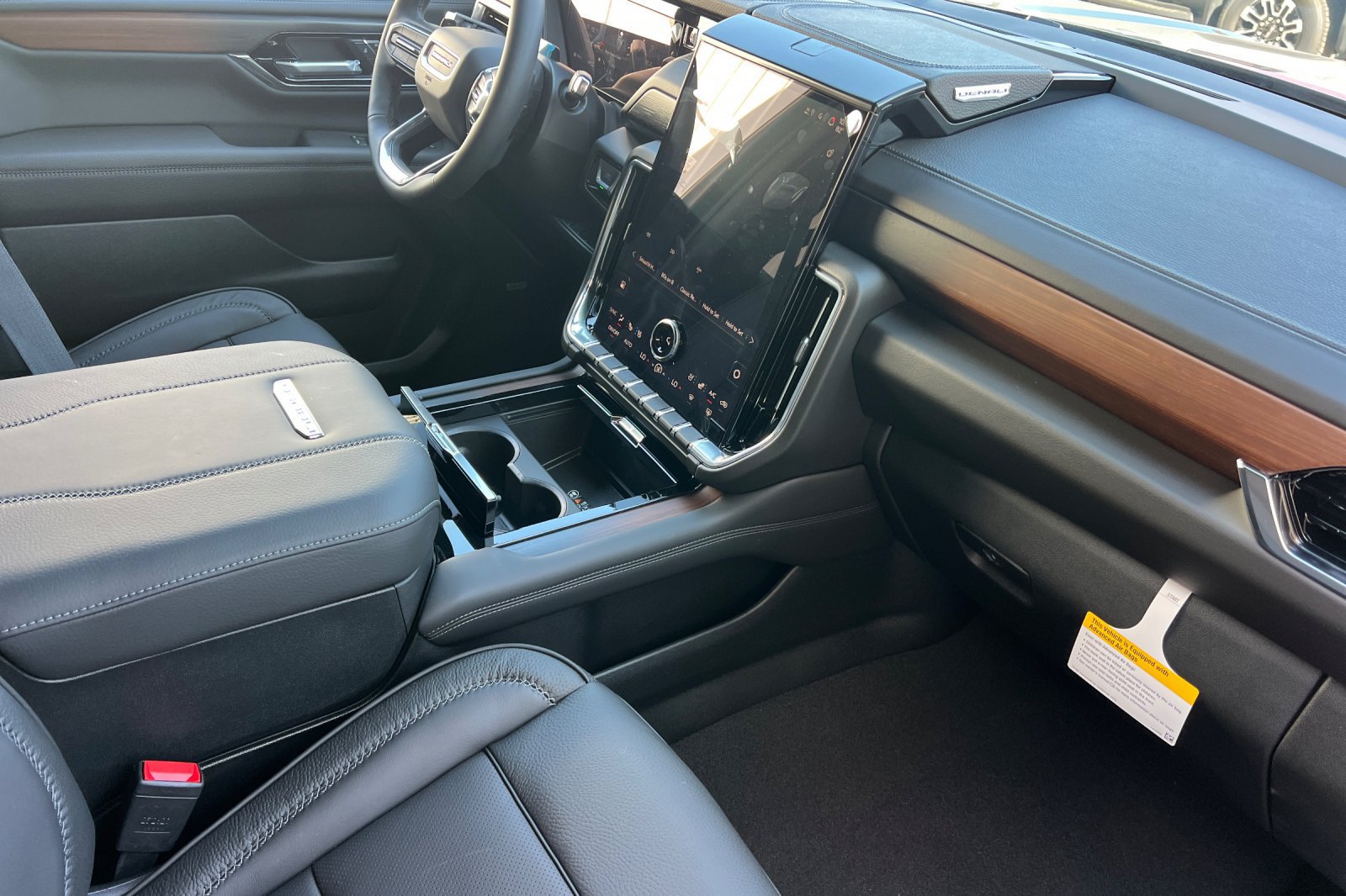 New 2026 GMC Yukon Denali w/ Advanced Technology Package AWD/4WD image 19