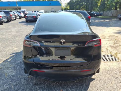 Used 2021 Tesla Model Y Long Range AWD/4WD image 4