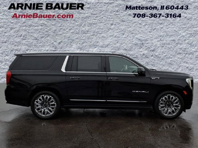Used 2024 GMC Yukon XL Denali Ultimate AWD/4WD image 5