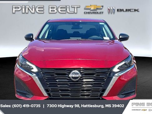 Used 2025 Nissan Altima 2.5 SV image 3